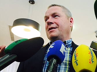 Lotto winner collects €6m cheq...